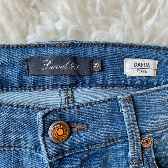 Level 99 Dahliah Flare Jeans NWT - Picture 6 of 8